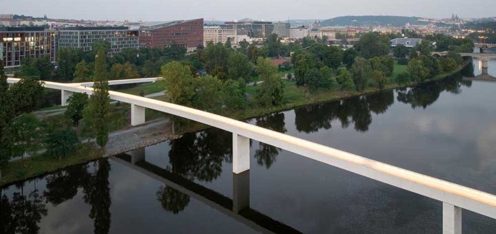 Alex Shoots Buildings