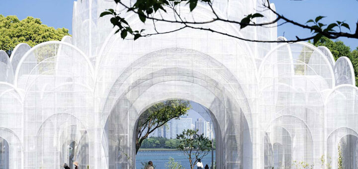 Emerald Screen Pergola