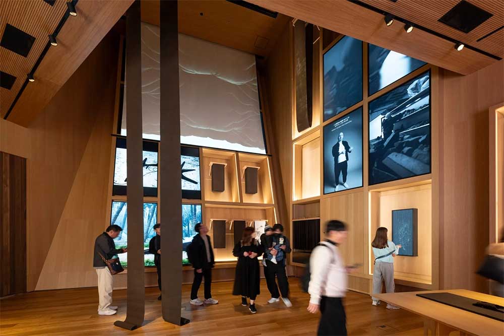 Foster + Partners