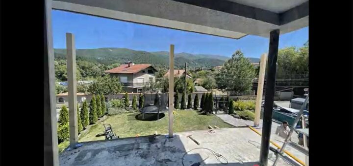 balcony